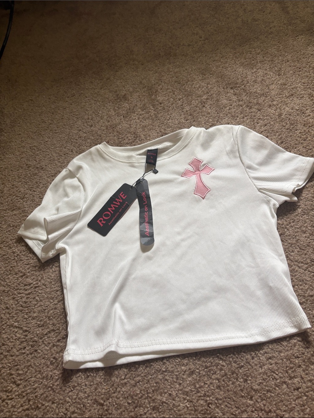 ROMWE White Ribbed Short Sleeve Tee with Pink Cross Patch